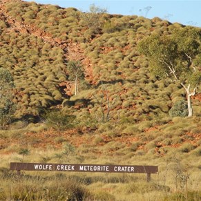 The western rim of the Wolfe Creek Crater