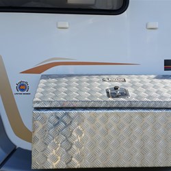 I am proudly displaying my ExplorOz Life time member sticker