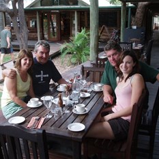 Lunch at the Emma Gorge Resort