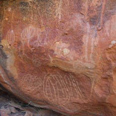 Petroglyphs and art work - Calvert Ranges