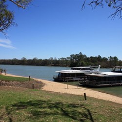 Houseboats on the Murray River at Swan Reach