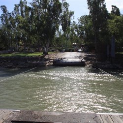 Crossing the river at Mannum