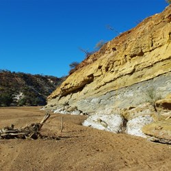 Coalseam - dry river bed and cliffs