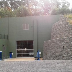 Semi underground hydro power station