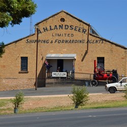 Morgan's Tourist Information Centre