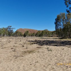 3 crossing of the dry Ross River into N'Dhala NP