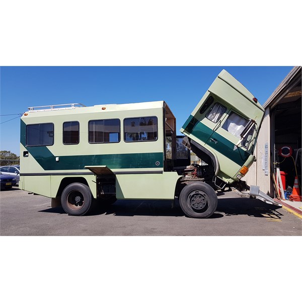 1989 Hino 4wd Ranger with cab tilted