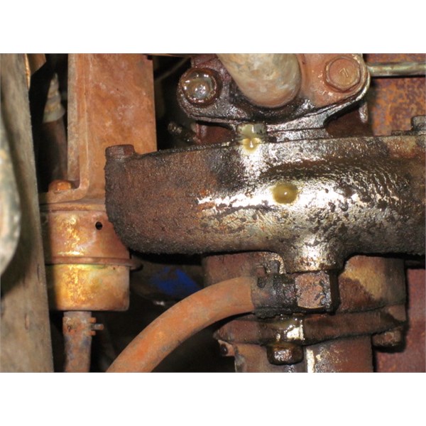 Source of air hose to Gas filter housing