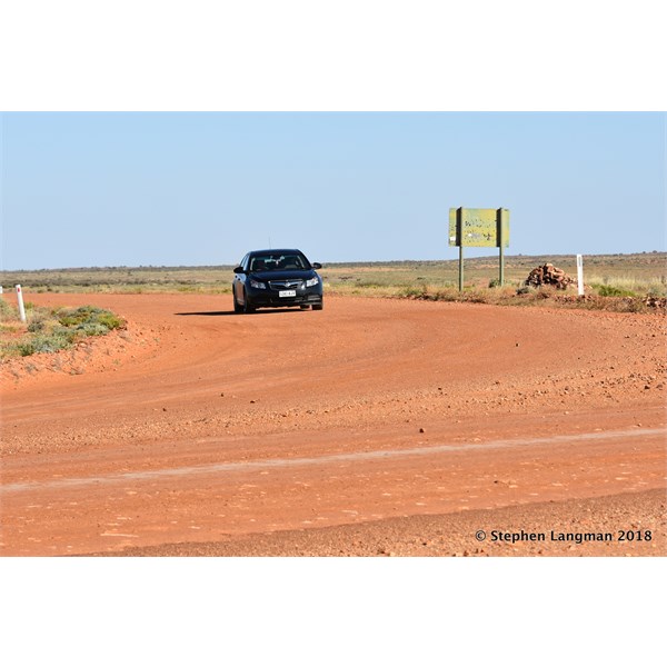 Now what do I spy here on the Oodnadatta Track....a Holden Astra with stock standard road tyres