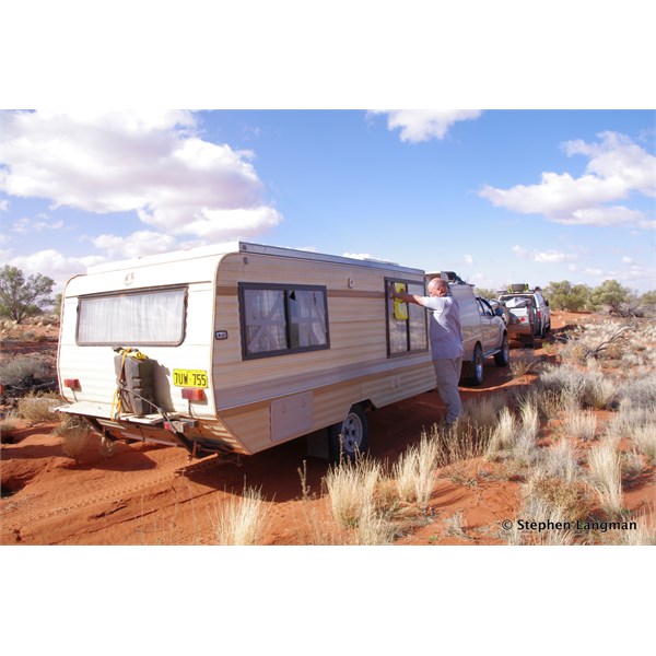 Trouble on the Anne Beadell Highway