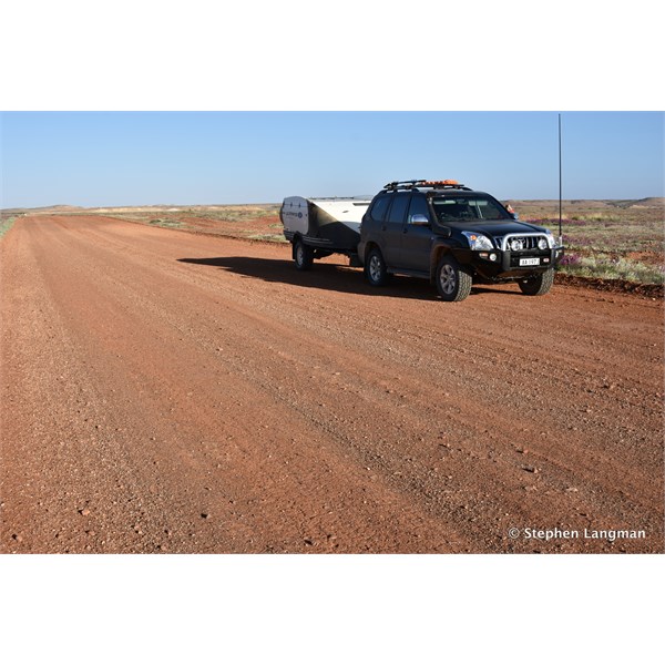Usual good, but small rocky surface of the Coober Pedy - William Creek Road