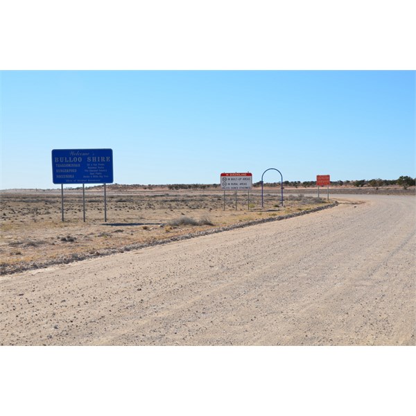 The bitumen ends before the state border