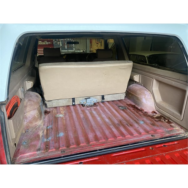 Rear compartment 