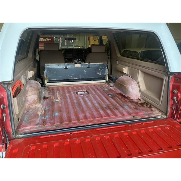 Rear compartment 