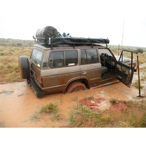 Bogged for 7 hrs on the Simpson Desert