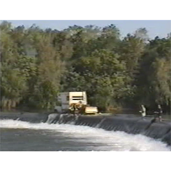 Ivenhoe Crossing 1999