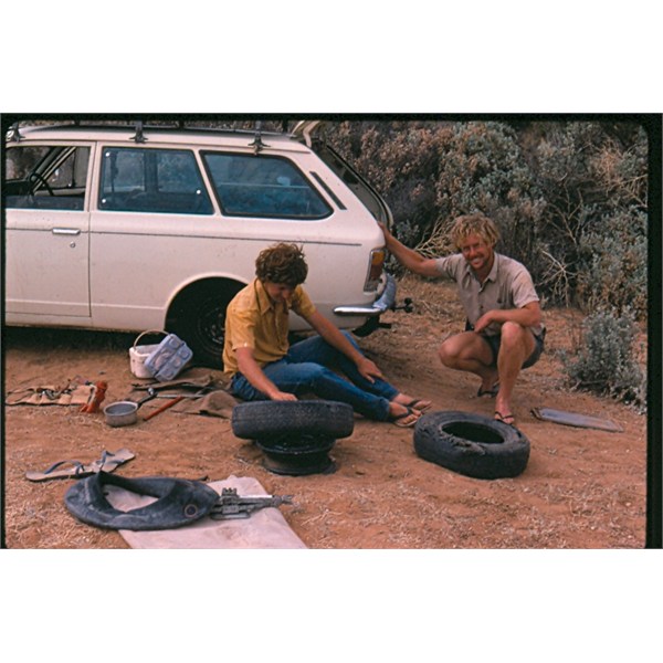 Fixing tyres - Flinders Ranges