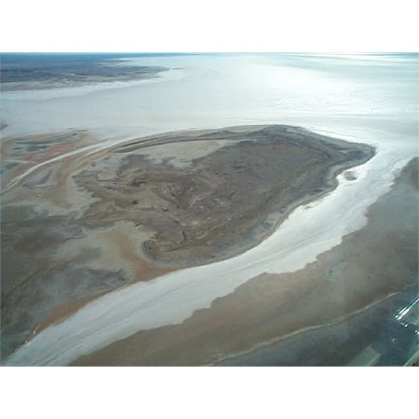 1 hour flight over Lake Eyre 2000