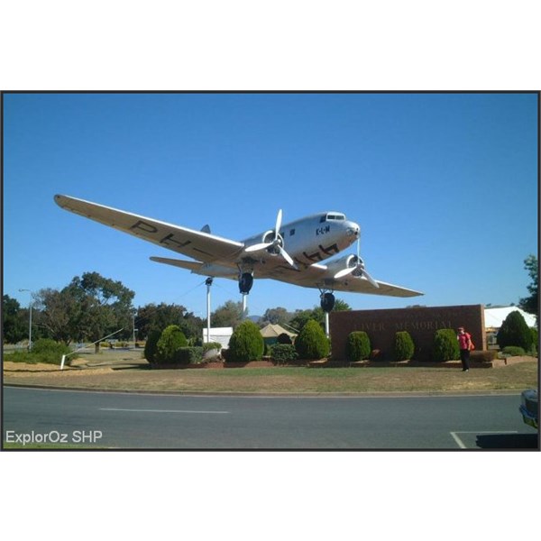 Uiver Memorial Albury