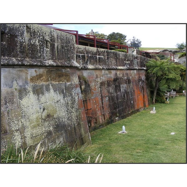 Georges Head Battery seen from outside