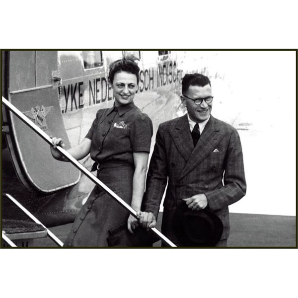 Adele 'Tilly' Shelton-Smith and Bill Brindle leaving for Malaya, March 1941
