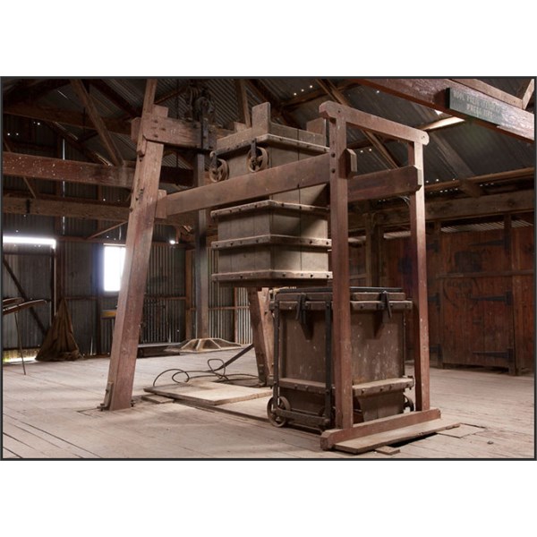 Ferrier wheel type wool press