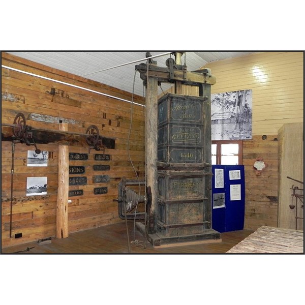 Ferriers Wool press in the Surat Museum