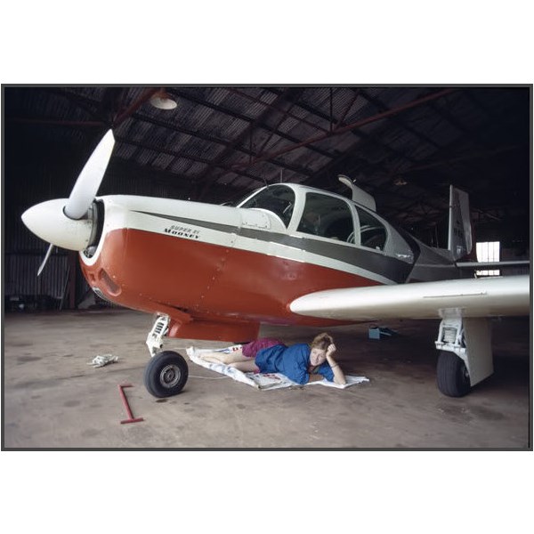 Robin Miller and her Mooney M.20E Super 21, registered VH-REM