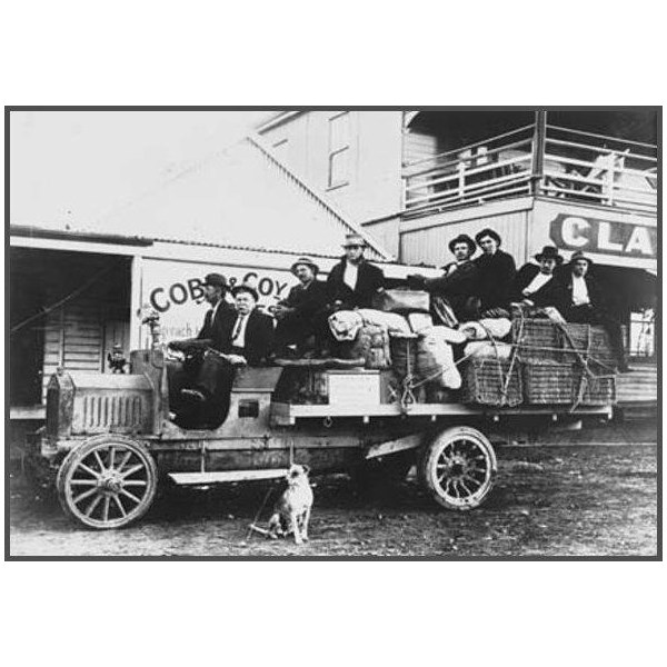 Cobb and Co motor mail coach, Longreach to Jundah at Isisford [front of Clancy's Overflow Hotel, 1920