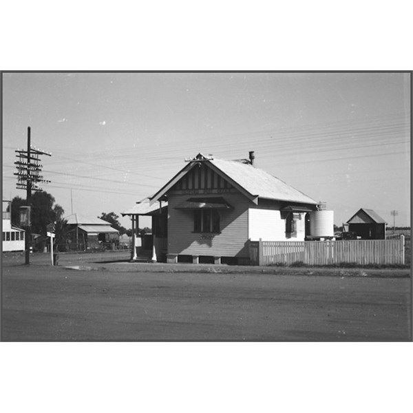 Isisford Post Office  1940