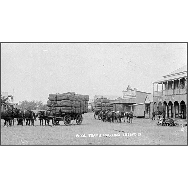 Wool Teams Passing Isisford