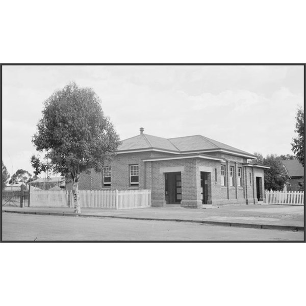 Corrigin Post Office 1947 side view