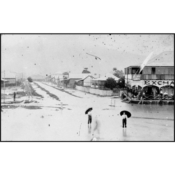 Exchange Hotel during the 1934 floods