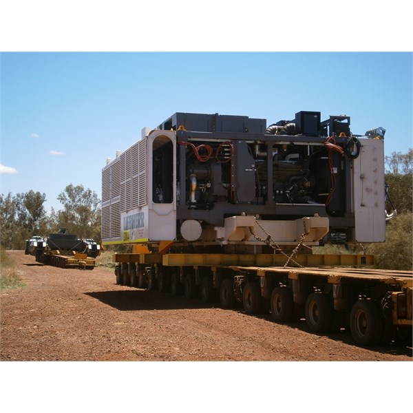 Heavy haulage ~ parked up.