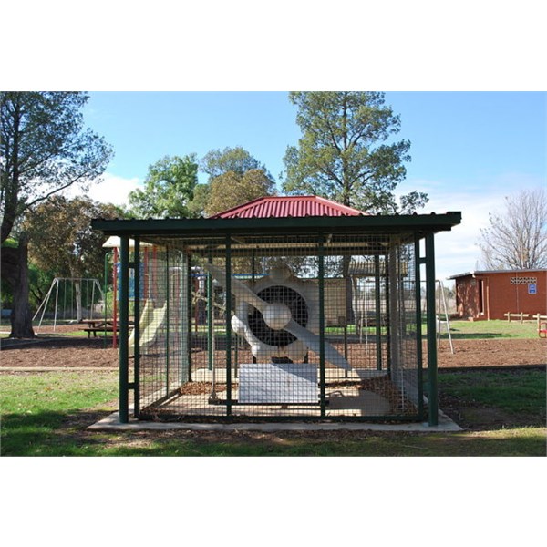 The monument to the accident in Brocklesby, 2009