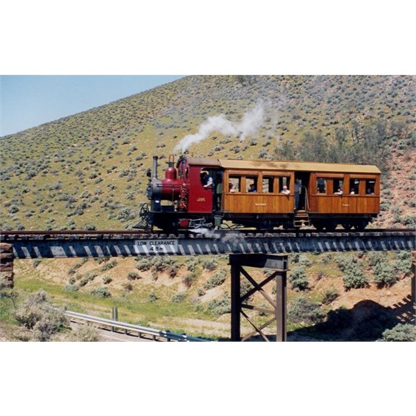 Saltia Bridge has Coffee Pot with the members' special returning to Quorn 2005