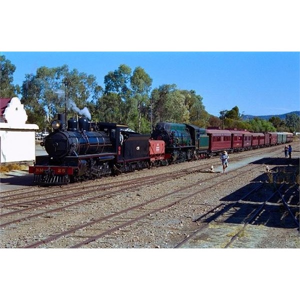 NM25 and W22 arriving at Quorn Railway Station