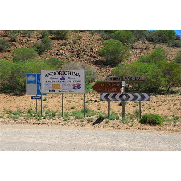 Access from the Parachilna Gorge Road