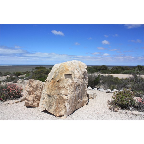 Eyre's plaque at Eucla