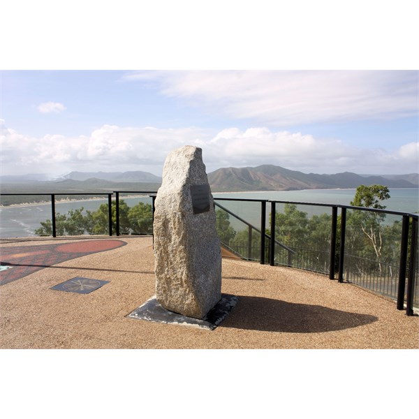 Cook Memorial, Cooktown