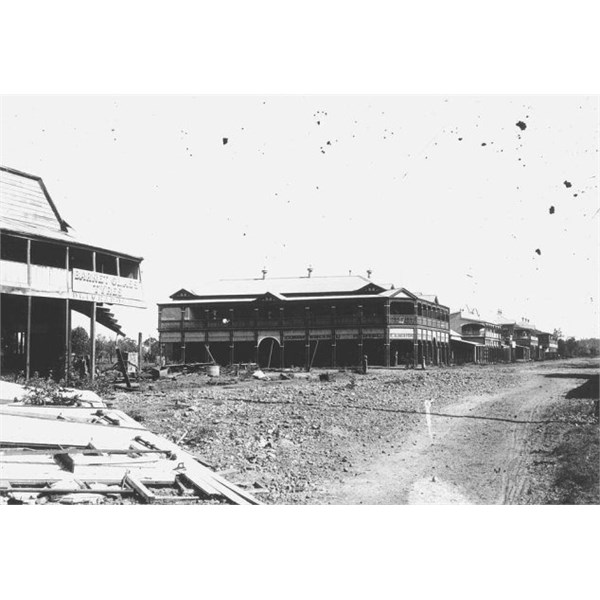 Commercial Hotel on Drummond Street, Clermont, after the 1916 flood