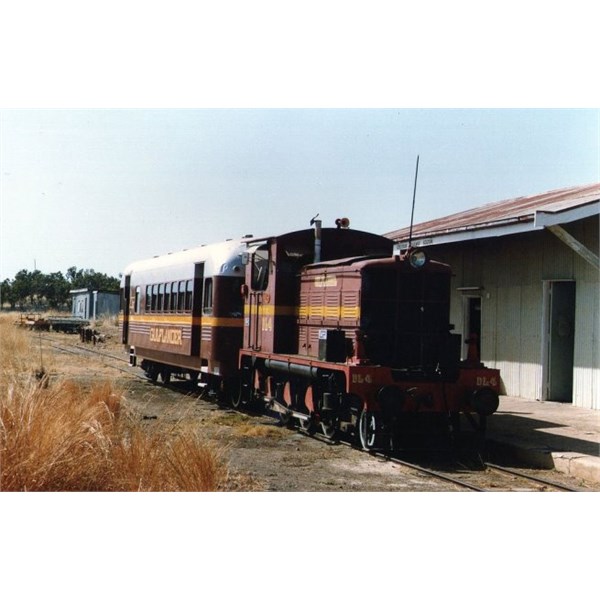 DL4 at Normanton in July 1991