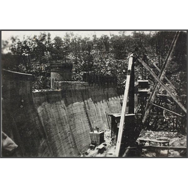 Manton Dam wall under construction 1940s