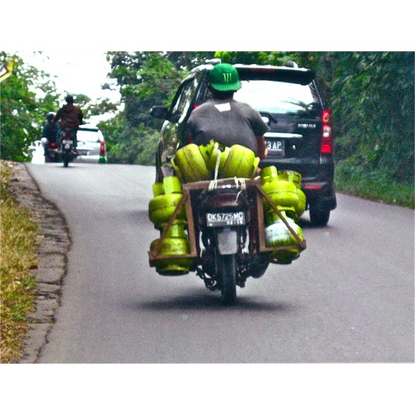 L.P.G. Delivery ---  Lombok Style