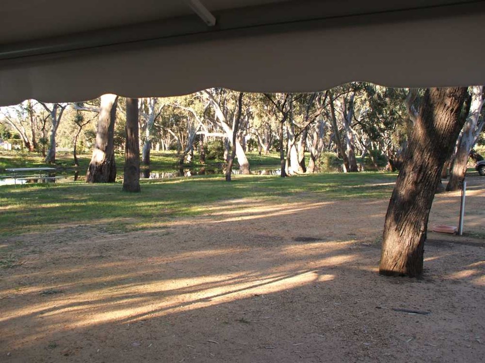 Warracknabeal Caravan Park VIC ExplorOz Places