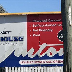 Winton Roadhouse Cabins and Caravan Park