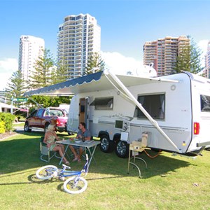 Sites for vans at Main Beach Tourist Park