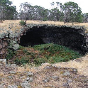 Bridge cave