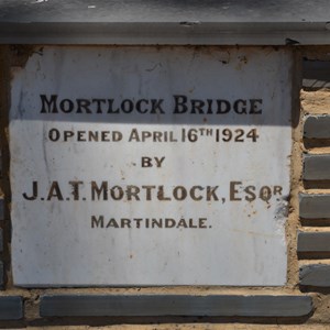 Mortlock Bridge