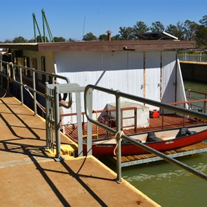 Lock 5 and Weir Renmark